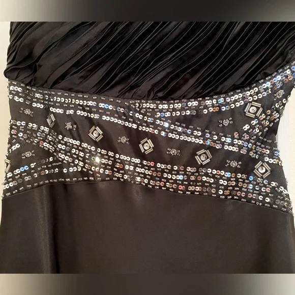 Long satin dress / bridesmaid / ball gown / formal dress / prom dress - Picture 4 of 10